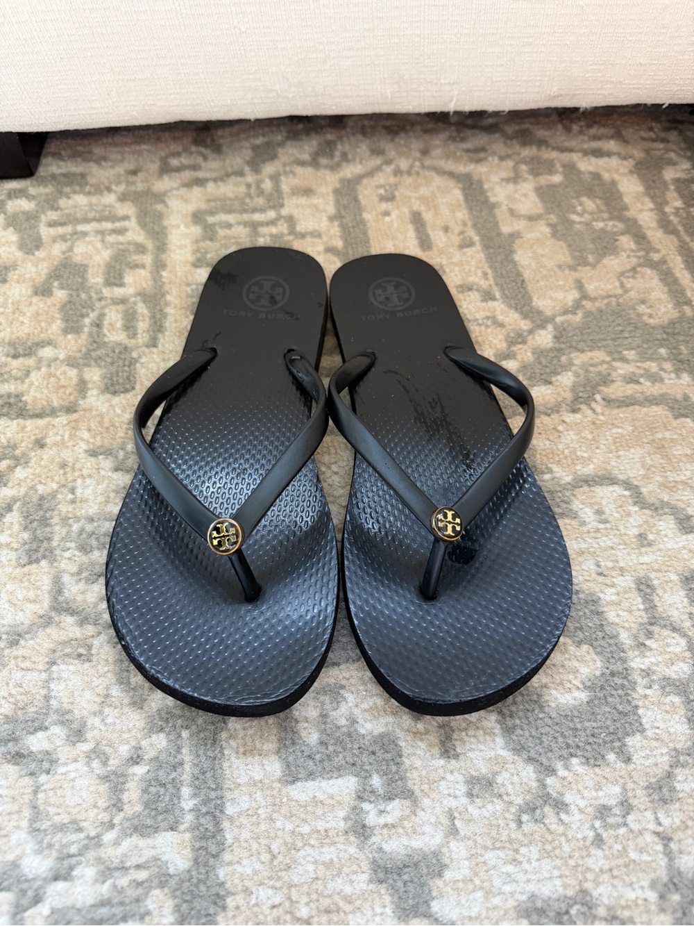Tory Burch Black Flip Flop Sandals with Gold Logo - Picture 2 of 3